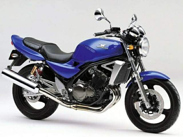 Kawasaki ZR 250 Balius – Ventura MCA