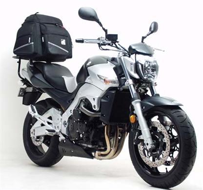 Suzuki GSR600 - distinctly different streetbike