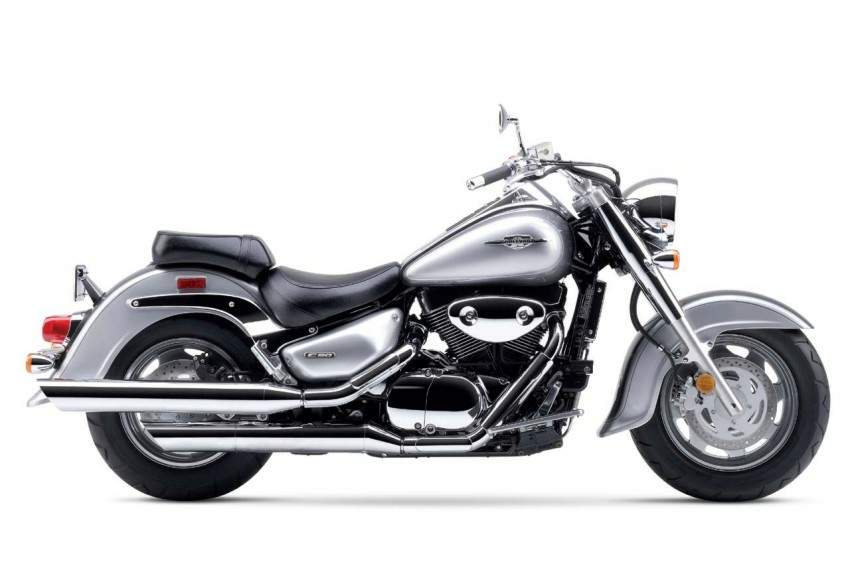 Suzuki Boulevard C90  05.jpg